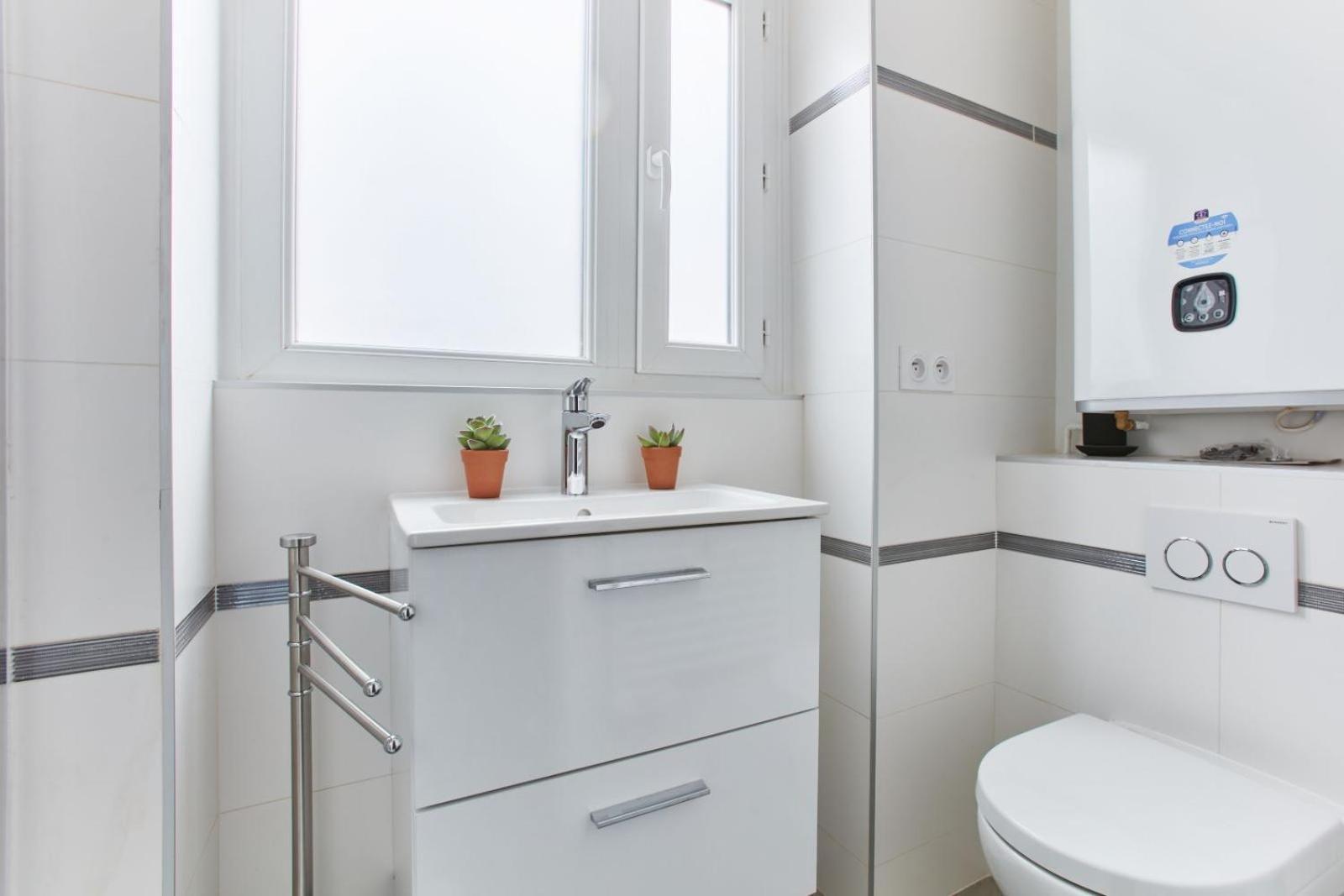 Cosy Montmartre 2Br Apartment Paris Luaran gambar